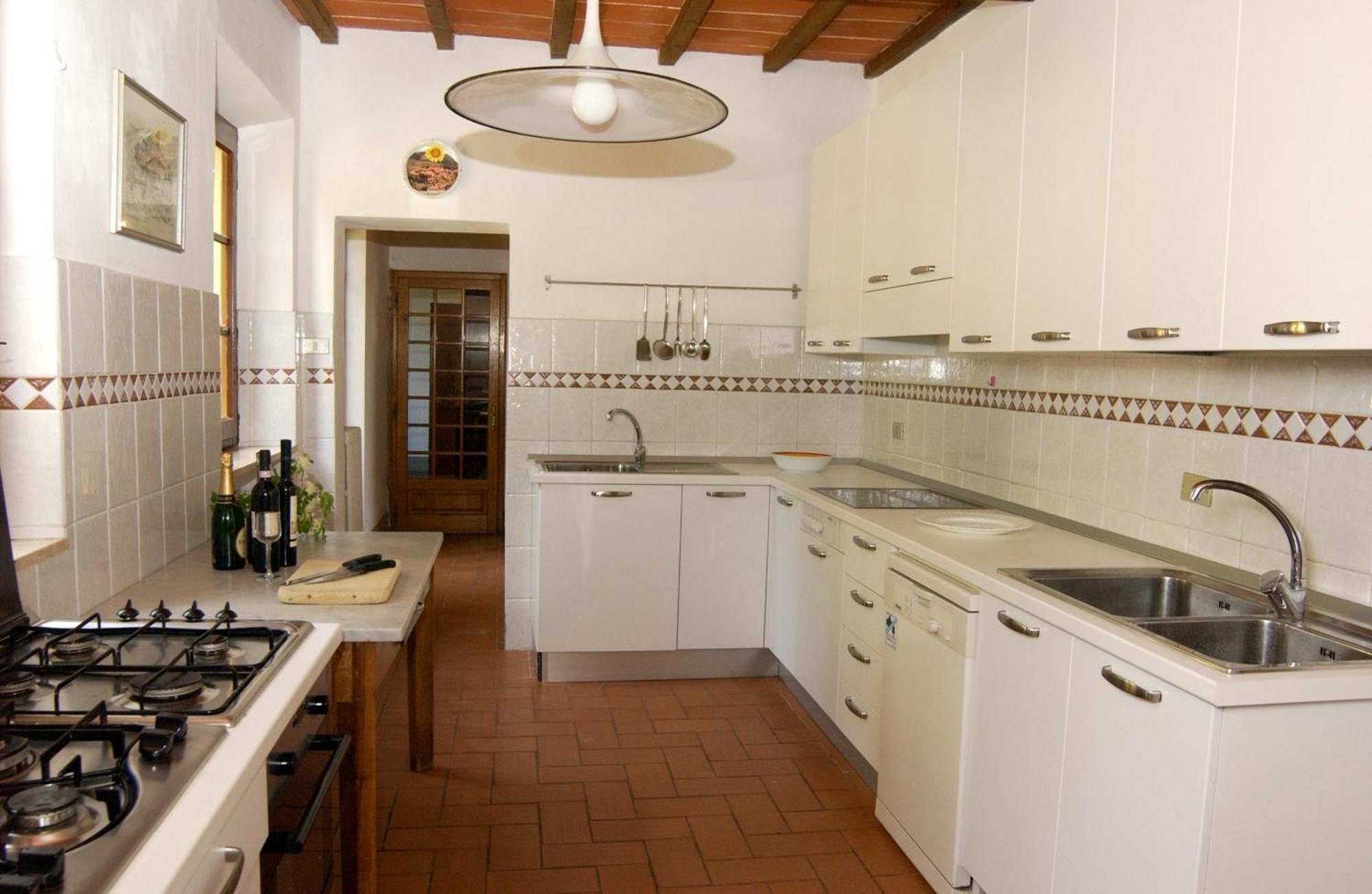 Casa Vacanze Villa Giusterna Monte Benichi Habitación foto